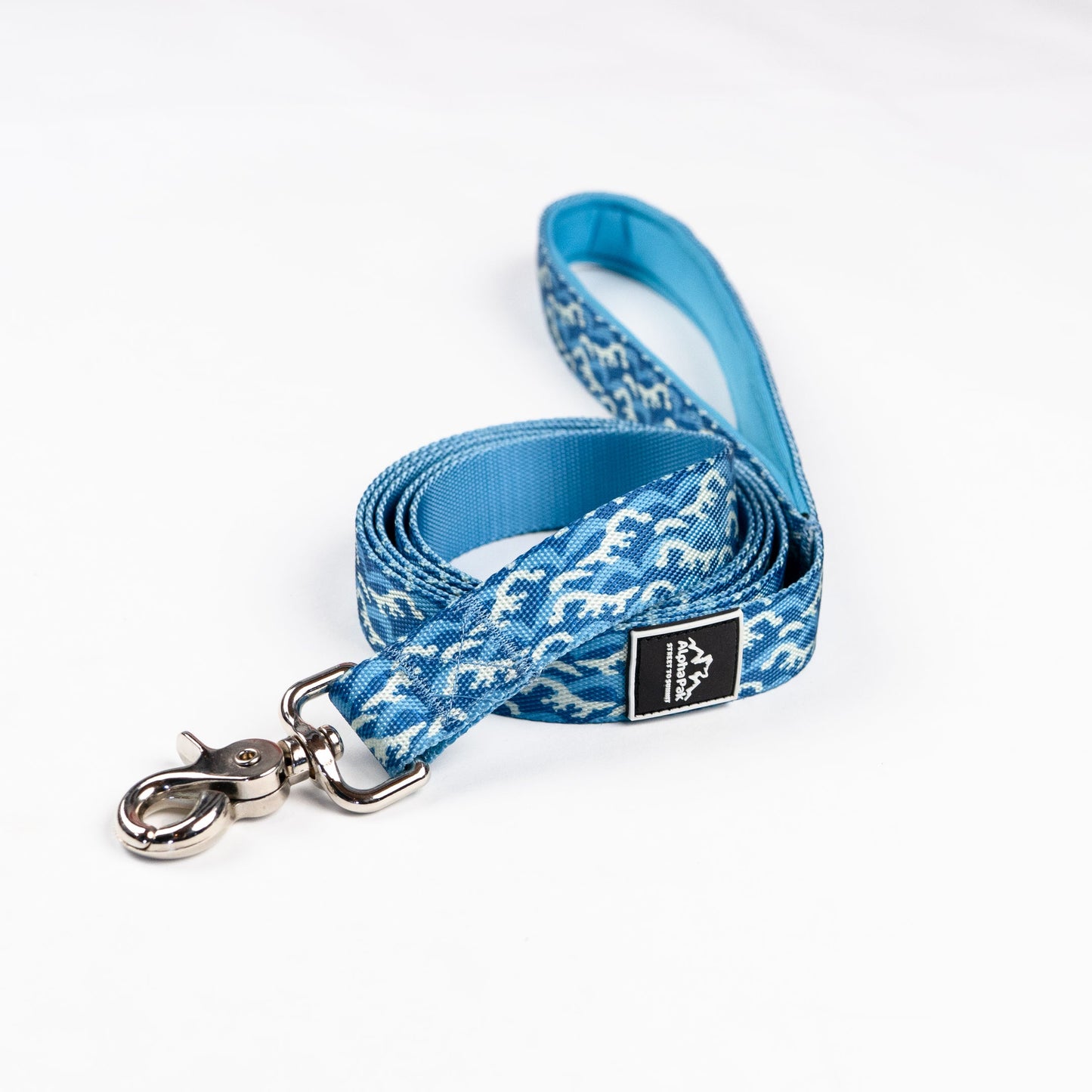 Additional view of the Alpha Pak Flat Adventure Dog Leash