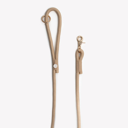 FURLOU Braided Rope Leash - Tan clasp and rope detail