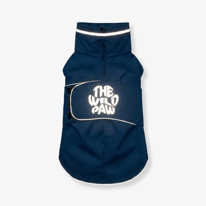 Impermeable WildGuard en azul marino, detalle del producto