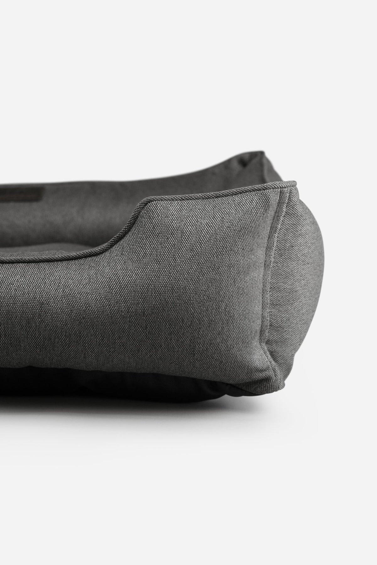 Vista del producto Chester & Lee | Cotton Sleeper - Cama para perros gris, vista 3