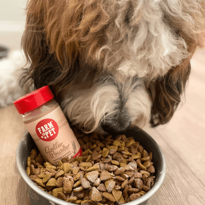 Perro con Topper de Polvo de Asta de Alce de Farm To Pet