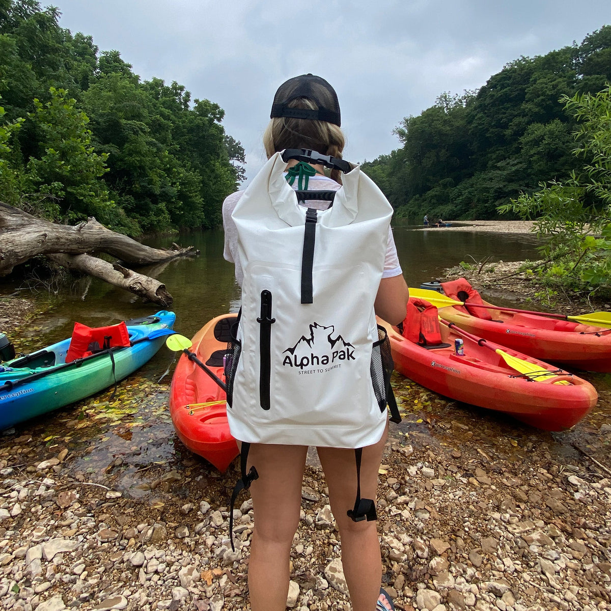Alpha Pak Iceberg Dry Bag 30 L - additional lifestyle product view