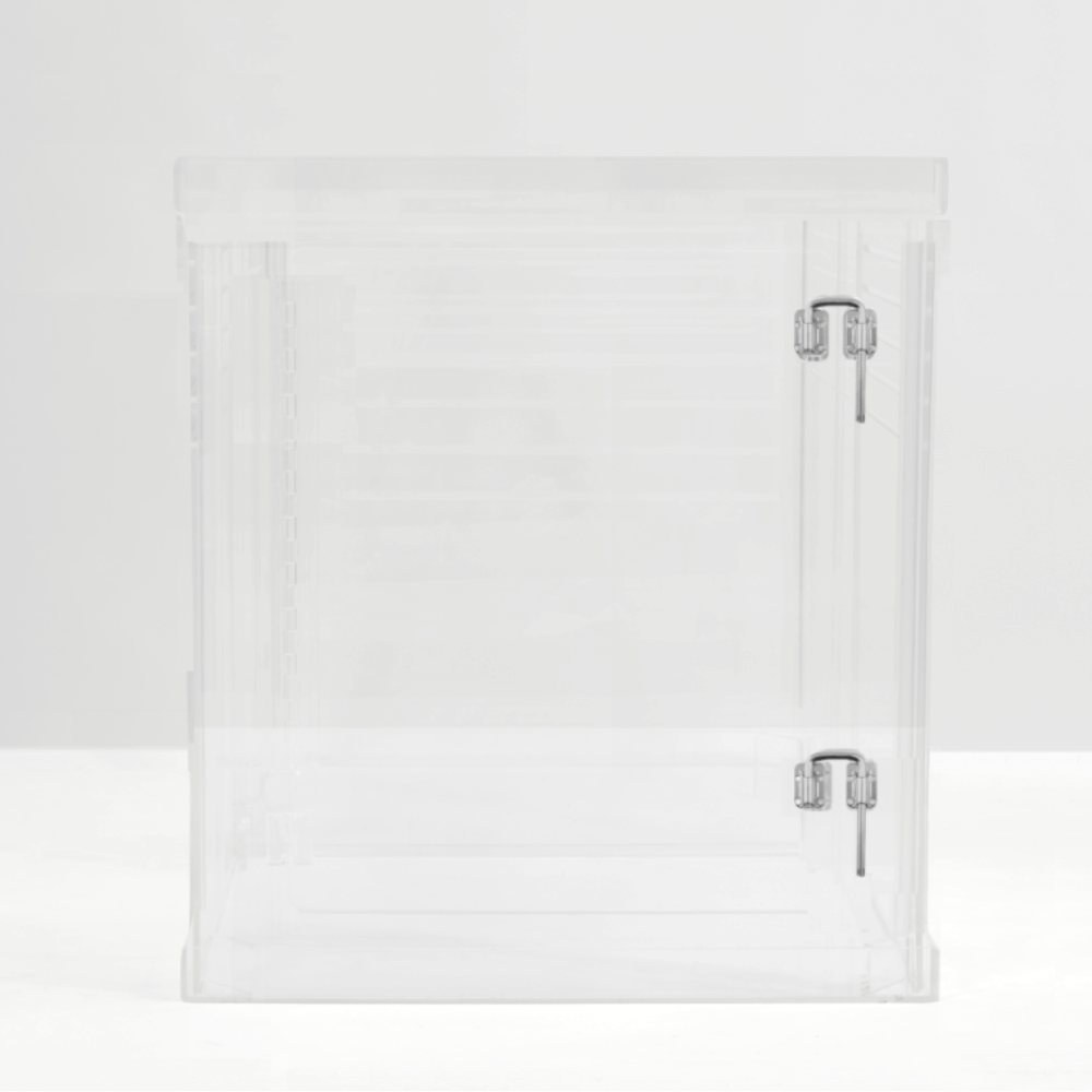 Medium clear acrylic pet crate by Hiddin