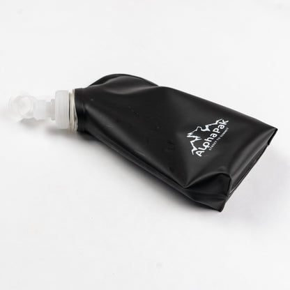Additional view of the Alpha Pak Kobuk Water Bladder