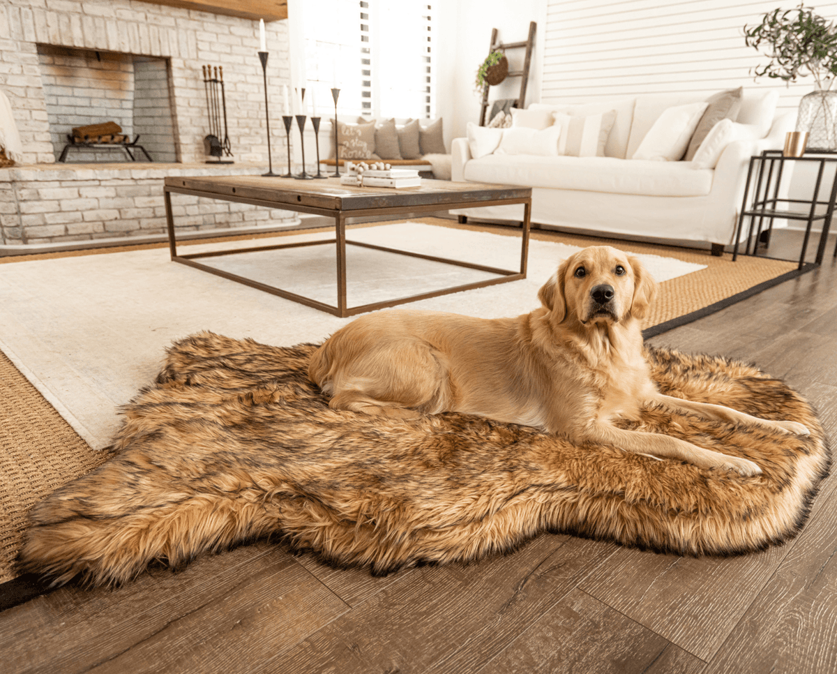 PupRug Curve Sable Tan faux fur texture detail